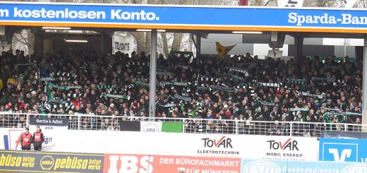 Preußen Fans auf der Gegengeraden