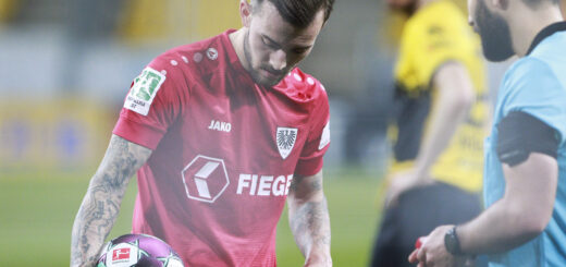 Joshua Holtby kurz vor dem Elfmeter zum 2:0. Foto: Preußen Münster/Sanders