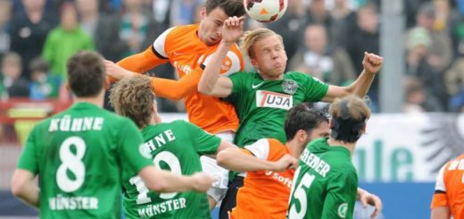 Preußen Münster - SV Darmstadt - Dennis Grote im Zweikampf