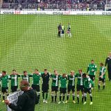 Unsere Adlerträger werden nach dem Derbysieg gebührend gefeiert!