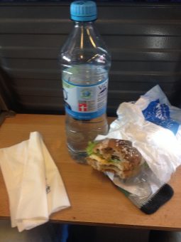 Letzte Stärkung von RadioMS bei der Anreise von München nach Chemnitz 